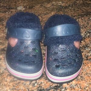 Sparkly Navy Kids Clogs with Heart Detail